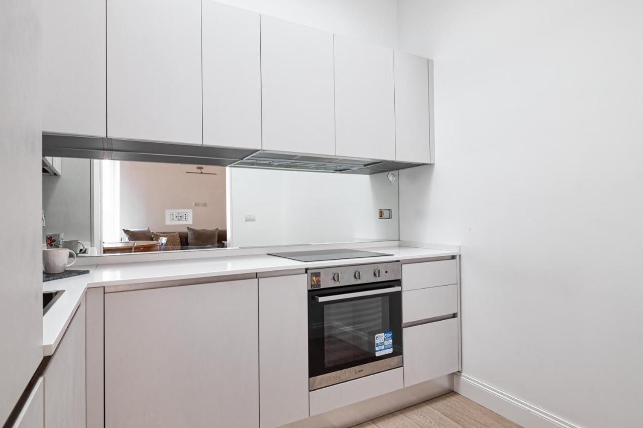 Fontana Di Trevi!! Comfy&Elegant 3Bedroom 2Bath ローマ エクステリア 写真